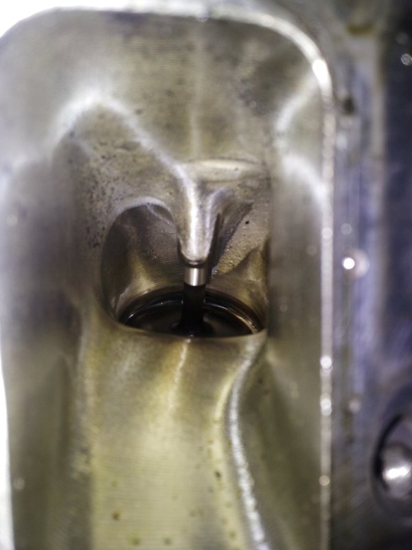 11_Intake Valve_01_1024.jpg